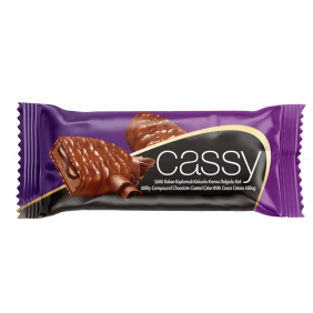 كيك كاسي مغطاة بالشوكولاتة مع حشوة كريمة الكاكاو Cassy cake coverd with milk chocolate with cocoa cream filling